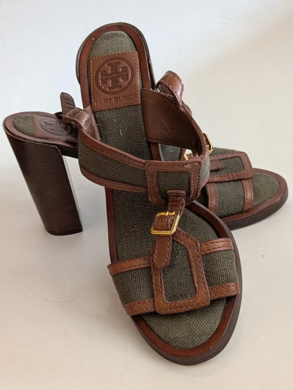 TORY BURCH Sandals / Brown leather with olive green fabric / 8M